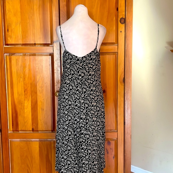 Reformation Elegant Black and White Cowl Neck Swirl Dress Sz Small - Picture 4 of 6